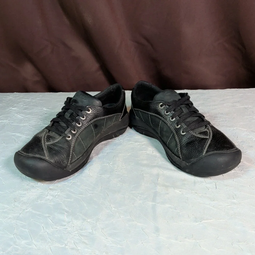 KEEN Presidio Shoes Womens Size 9 Hiking Sneakers Black Leather Gorpcore Chunky